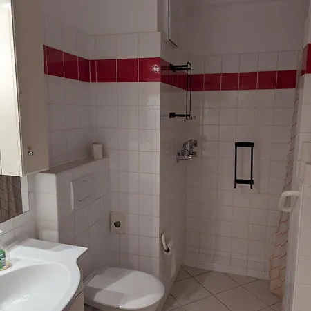 9, Zentrumsnah Mit Pool Und Balkon * Bad Essen