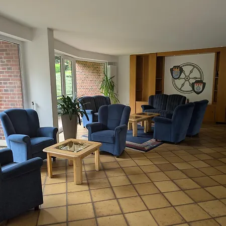 Apartment, Zentrumsnah Mit Pool Und Balkon Apartmán