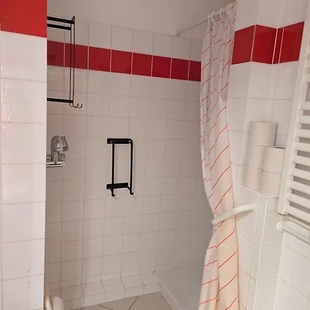 9, Zentrumsnah Mit Pool Und Balkon Bad Essen