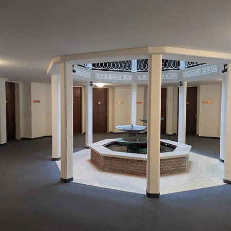 9, Zentrumsnah Mit Pool Und Balkon * Bad Essen