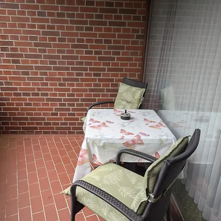 9, Zentrumsnah Mit Pool Und Balkon 아파트 *