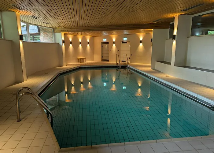 Apartment, Zentrumsnah Mit Pool Und Balkon 巴特埃森