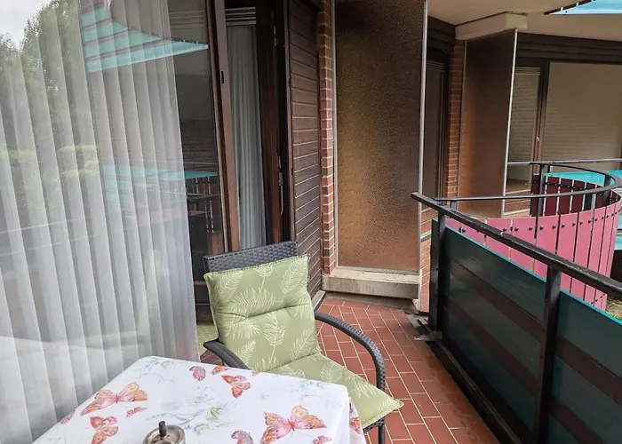 Apartment, Zentrumsnah Mit Pool Und Balkon
